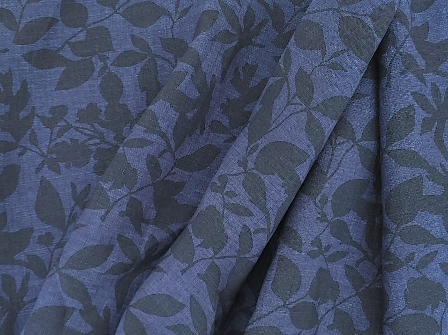 100% Linen Fabric – Delave Navy with Leaf Pattern Print 7343