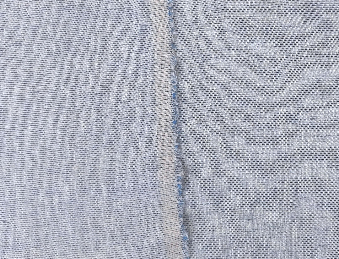 100% Linen Fabric – Softly Speckled Blue Weft on Crisp White 7573