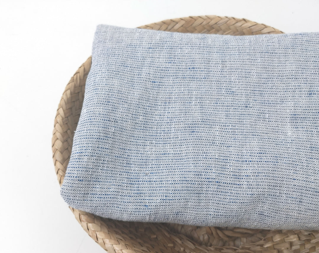 100% Linen Fabric – Softly Speckled Blue Weft on Crisp White 7573