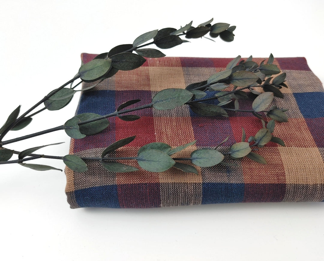 100% Linen Gingham Check in Brown – A Featherweight Classic 7852 - The Linen Lab - Brown