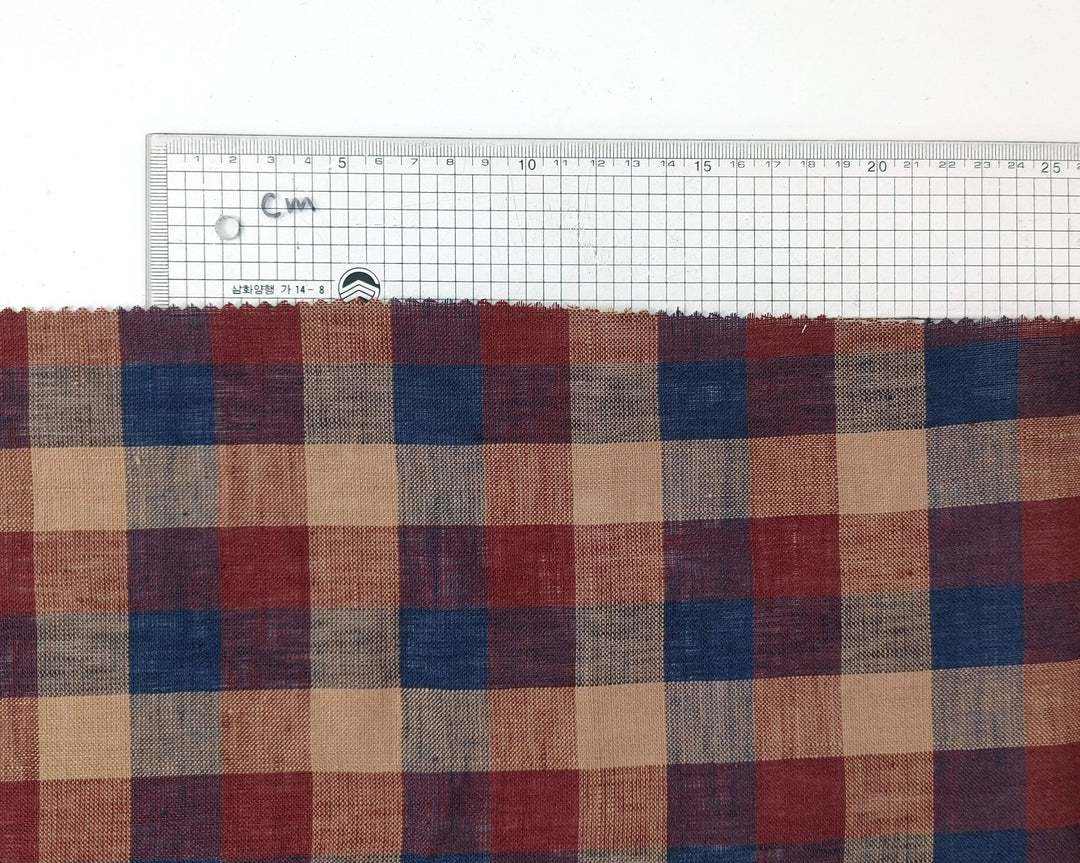 100% Linen Gingham Check in Brown – A Featherweight Classic 7852 - The Linen Lab - Brown