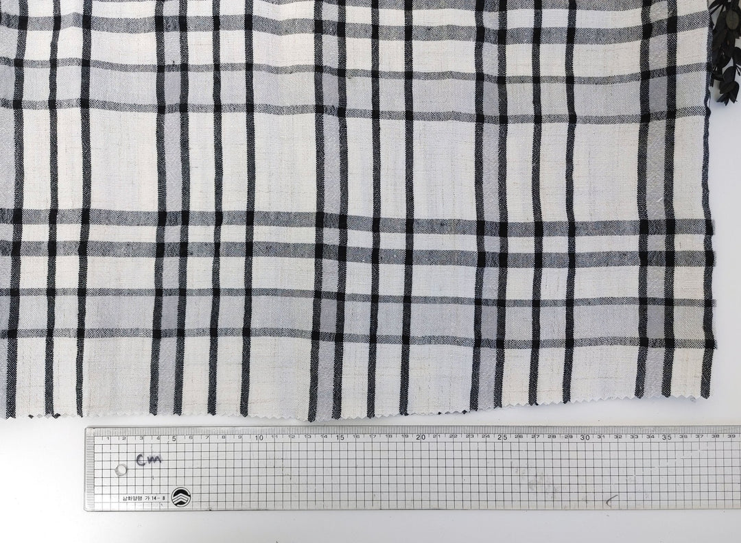 Crisp Handfeel Linen Rayon Plaid Fabric - Ivory & Black 6395 - The Linen Lab - Ivory & Black