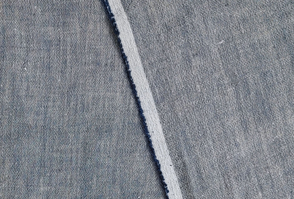 Navy Two-Tone Chambray Fabric in Linen-Polyester Blend 6656 - The Linen Lab - Navy