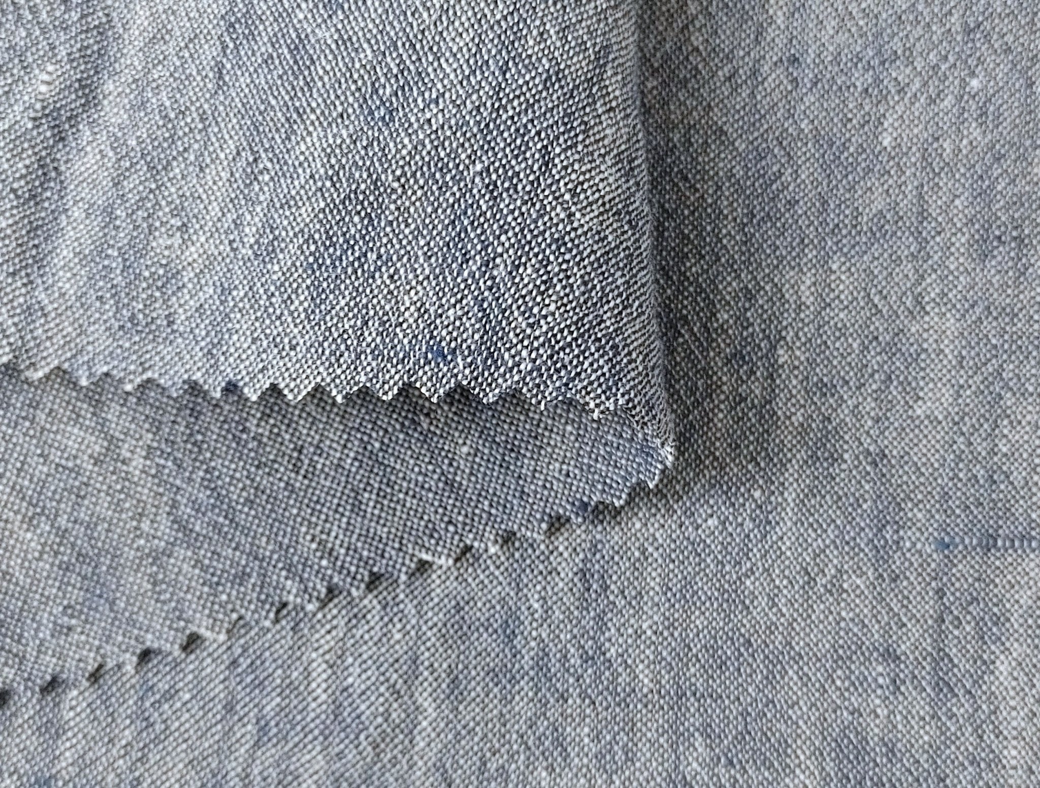 Navy Two-Tone Chambray Fabric in Linen-Polyester Blend 6656 - The Linen Lab - Navy